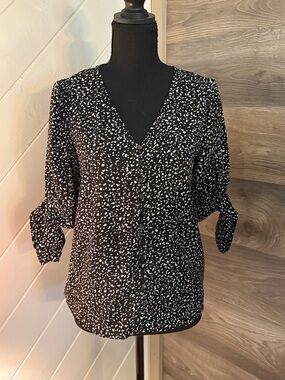 CeCe Black and White Dot V-Neck Button Front Blouse